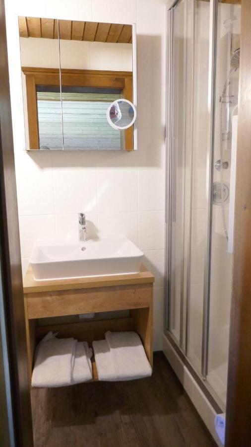 Small Twin Room,1382970275:JPEG